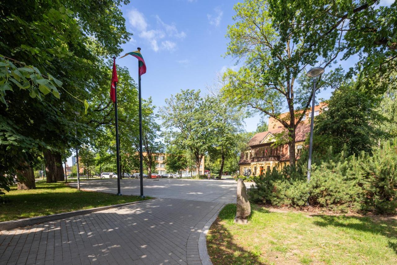 Green House Downtown Apartments With Private Free Parking And Bike Storage Klaipeda Exterior photo