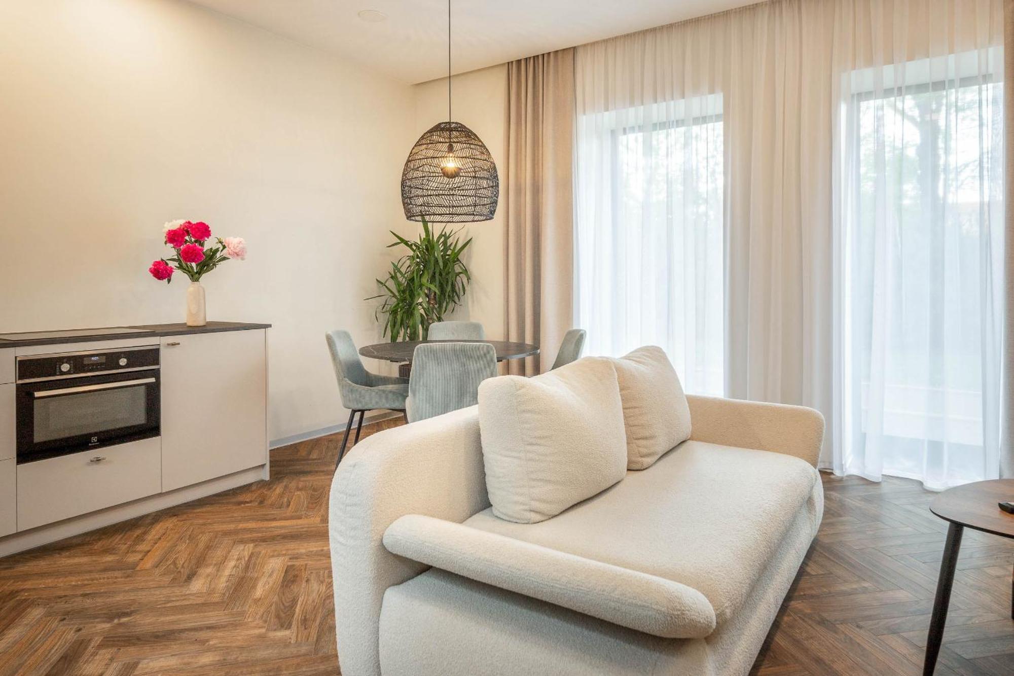 Green House Downtown Apartments With Private Free Parking And Bike Storage Klaipeda Exterior photo
